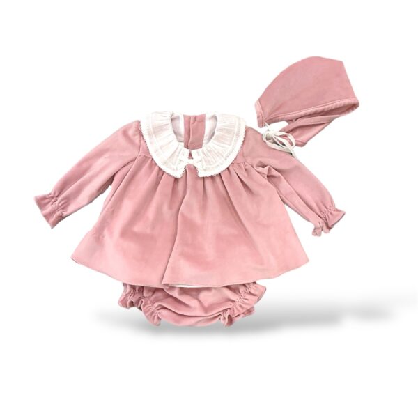 Abito con coulotte e cuffia delsur